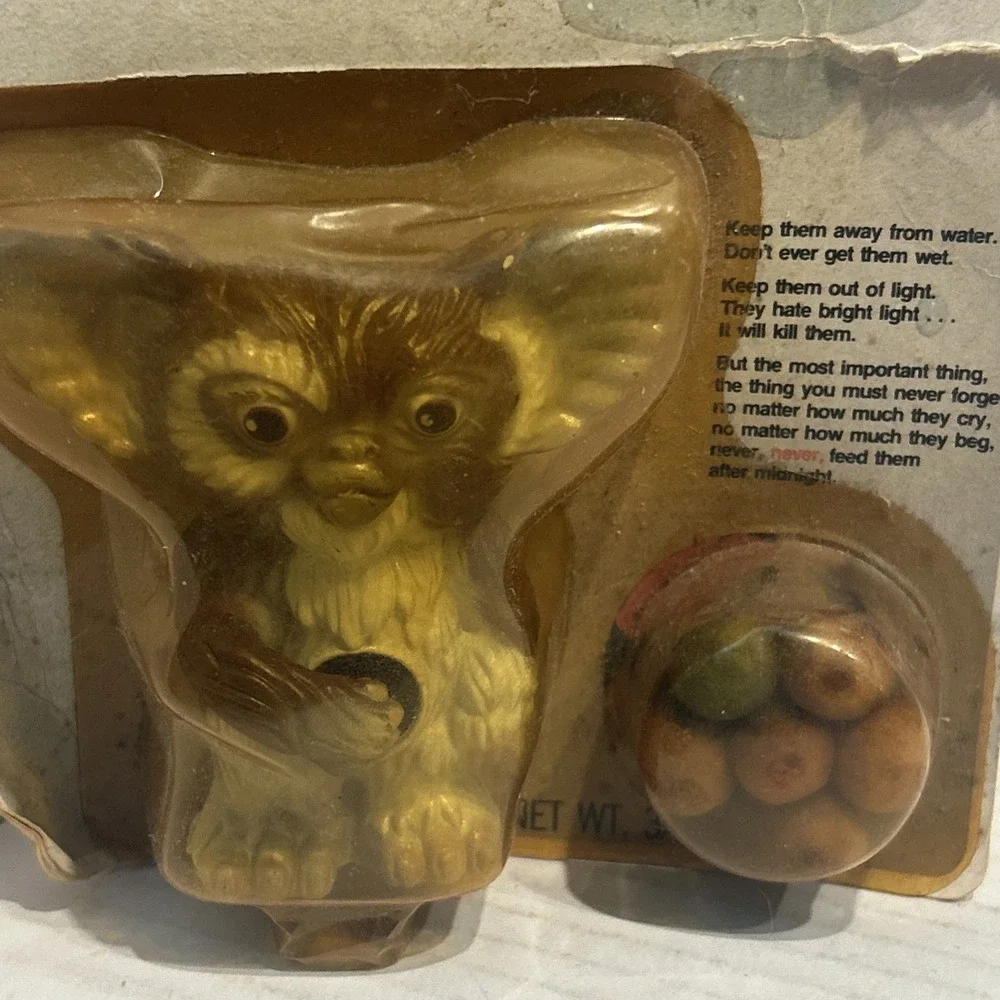 1984 Arrow GREMLINS GIZMO Gumball‎ Dispenser figure- Sealed Damaged Package